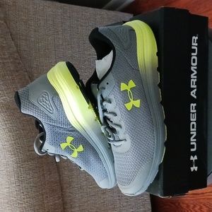 Men's Under Armour Surge 2 Running Shoe